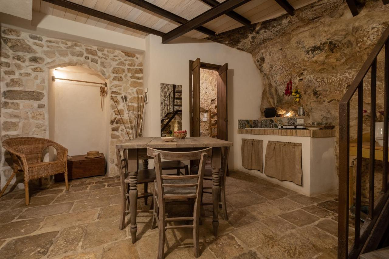 Case-Grotte Degli Avi, Esperienza Abitativa In Grotta Modica Luaran gambar
