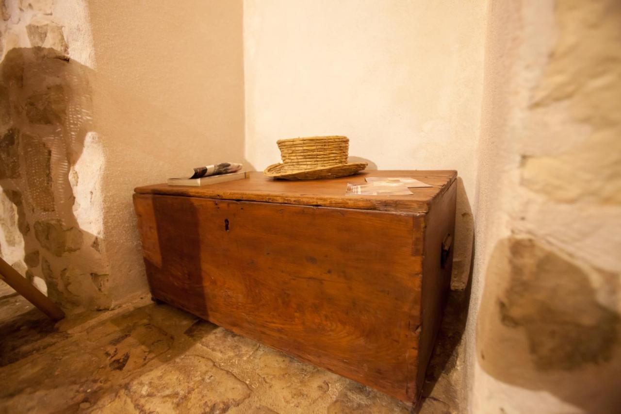 Case-Grotte Degli Avi, Esperienza Abitativa In Grotta Modica Luaran gambar